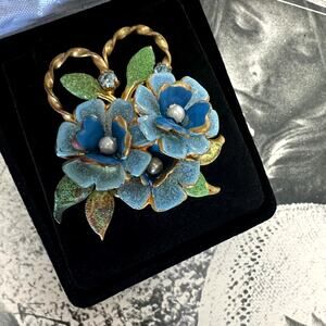 Vintage 50s Austrian Gold Tone Flower Brooch with Pearls & Crystal Accents